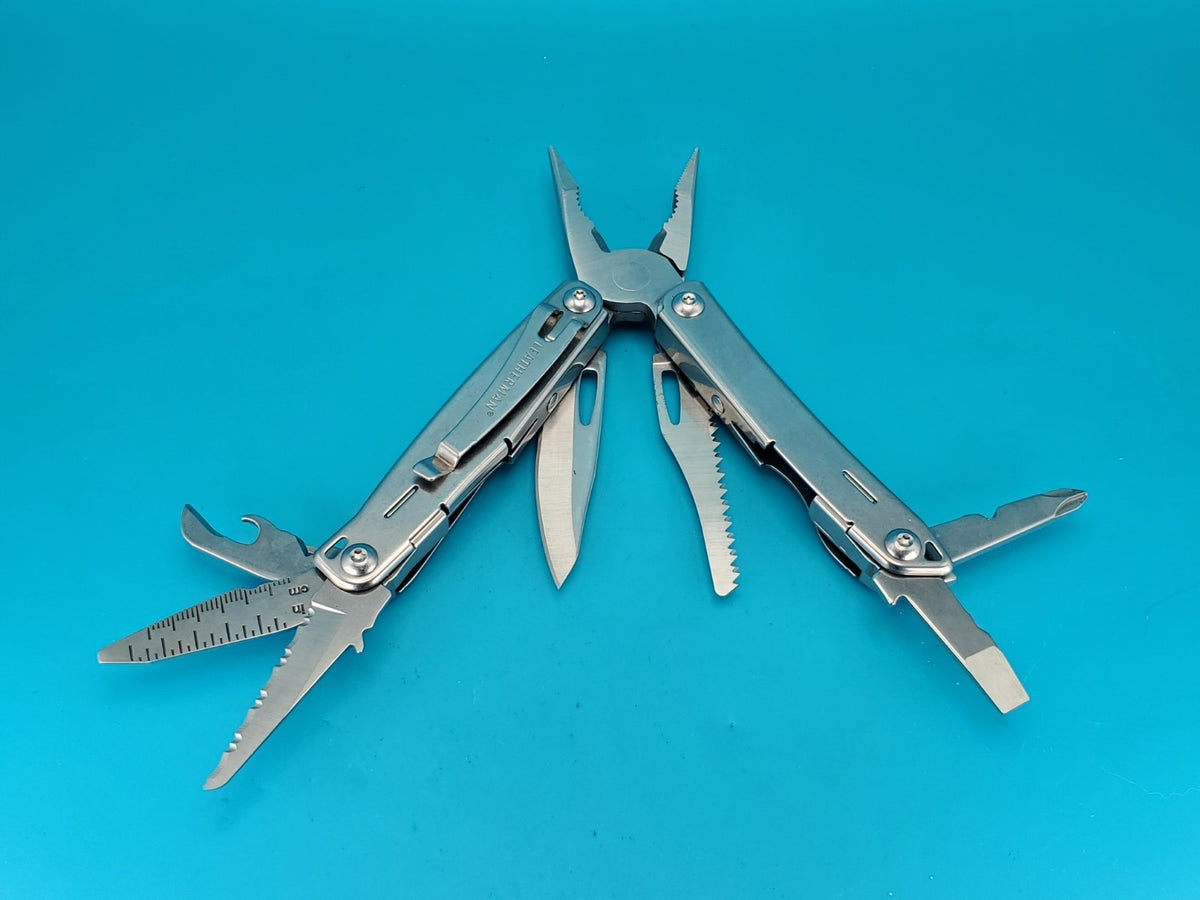 Leatherman Sidekick Multi-Tool, Knife, Pliers, Saw, Stainless!