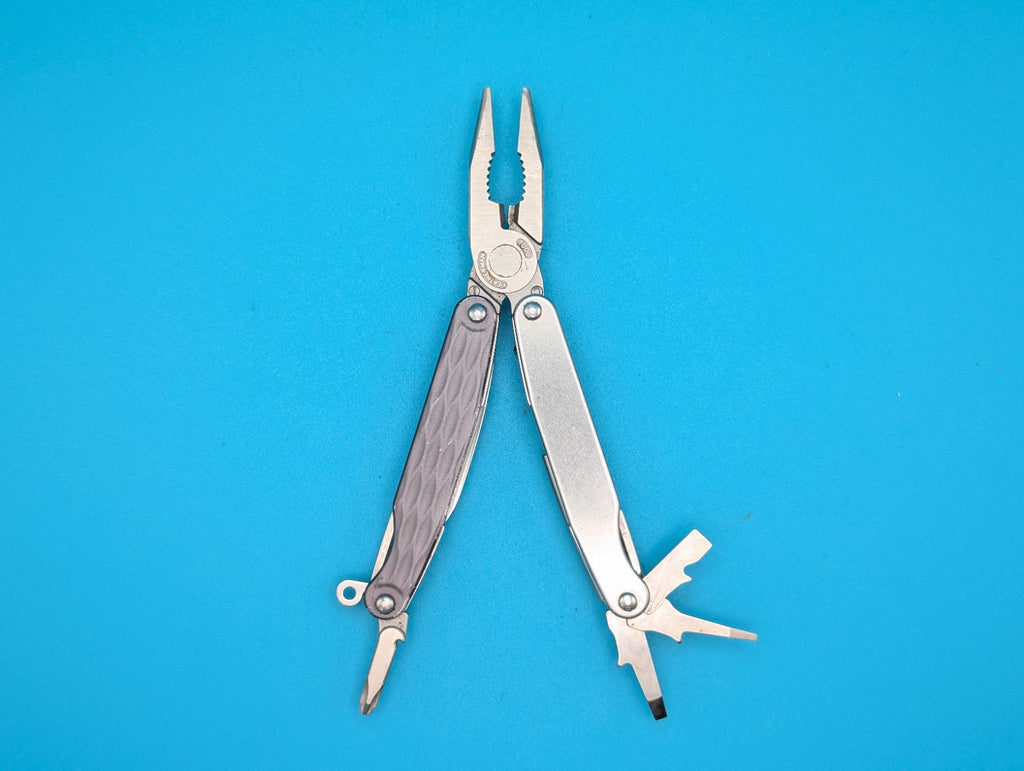 Leatherman Juice C2 Gray Multi Tool, Retired