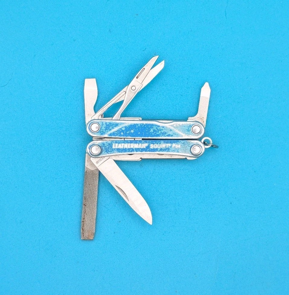 Leatherman SQUIRT PS4 Multi-Tool With Pliers Scissors Knife BLUE!