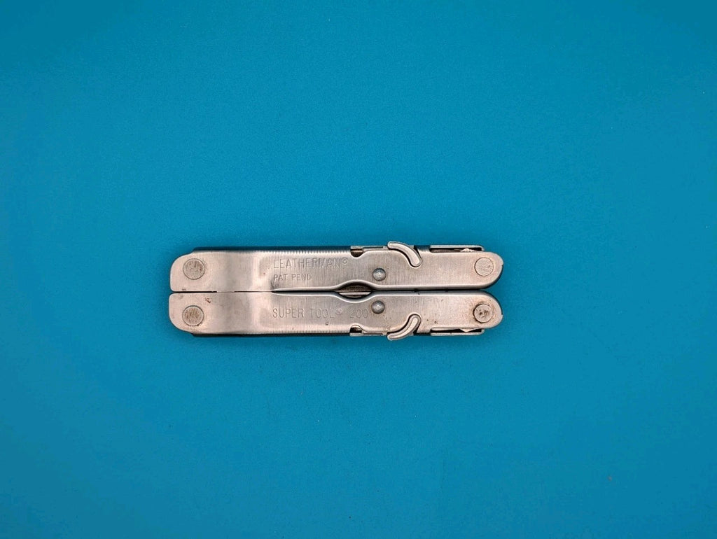 Vintage LEATHERMAN Super TOOL 200 Multi Tool! 07/01 Date Stamp!