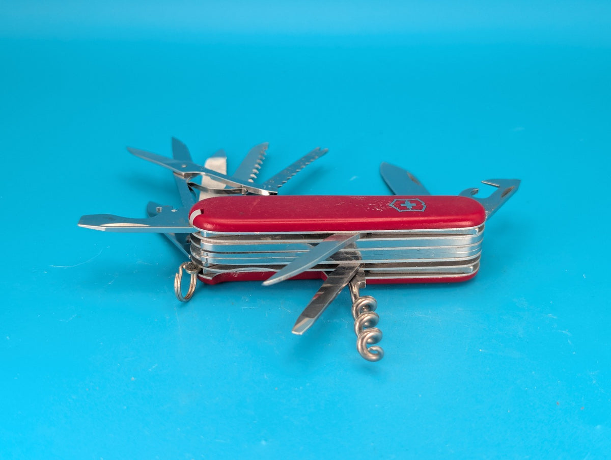 Victorinox Original Handyman Swiss Army Knife Multi Tool! With Fish Scaler! RARE