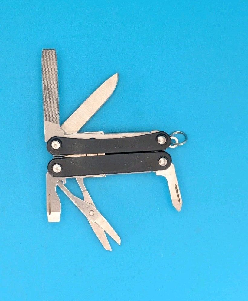 Leatherman SQUIRT PS4 Multi-Tool With Pliers Scissors Knife BLACK!