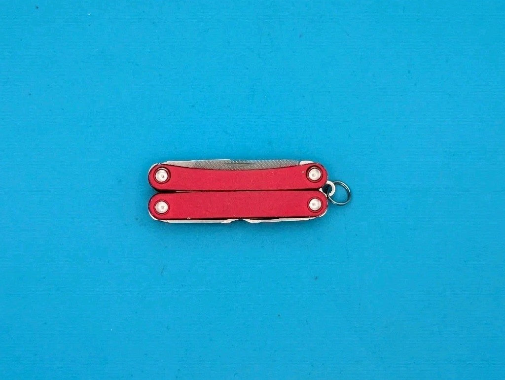 Leatherman SQUIRT PS4 Multi-Tool With Pliers Scissors Knife RED!