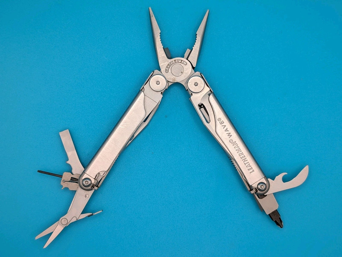Leatherman Wave Multi Tool! Stainless! Retired! Free Shipping!