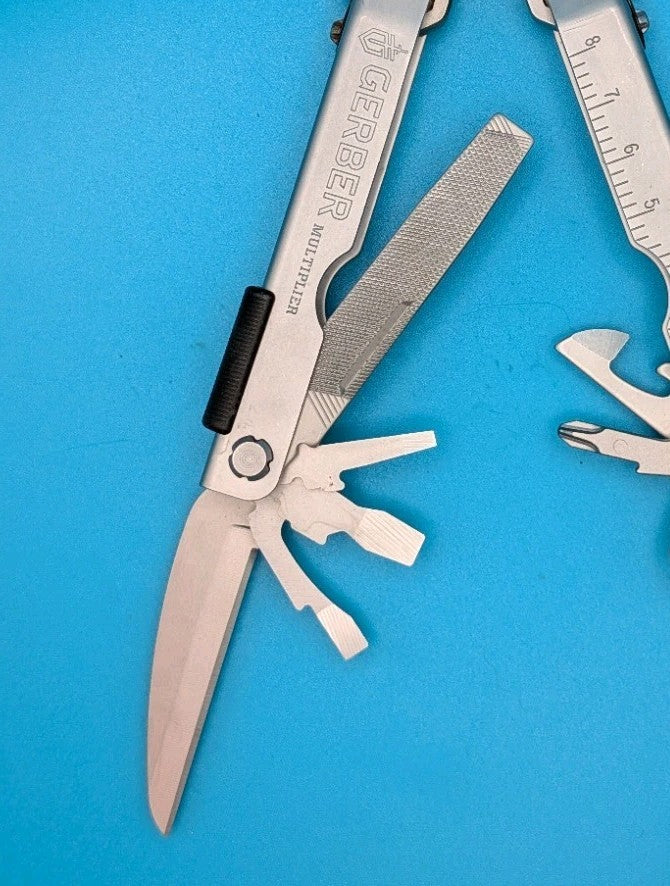 Gerber MP600 Silver Multi-Tool Needle Nose Pliers!
