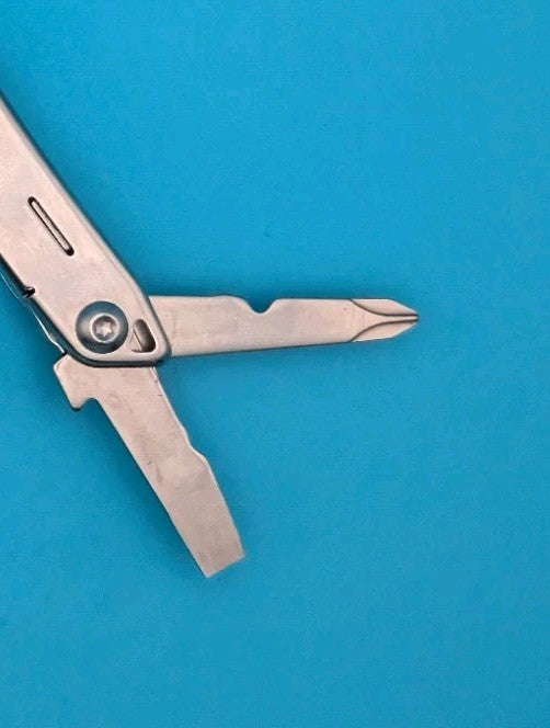 LEATHERMAN WINGMAN MULTI-TOOL! FAST SHIPPING!