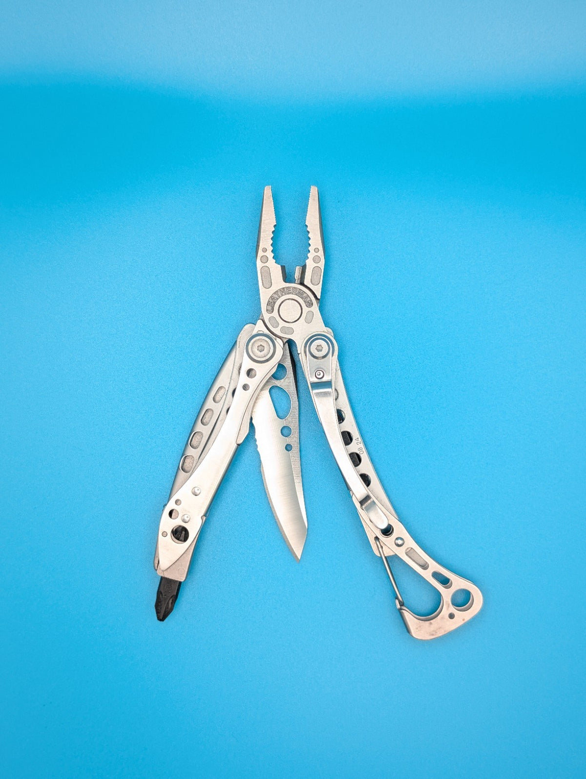 Leatherman Skeletool Multitool Combo Edge Knife! WITH SHEATH!