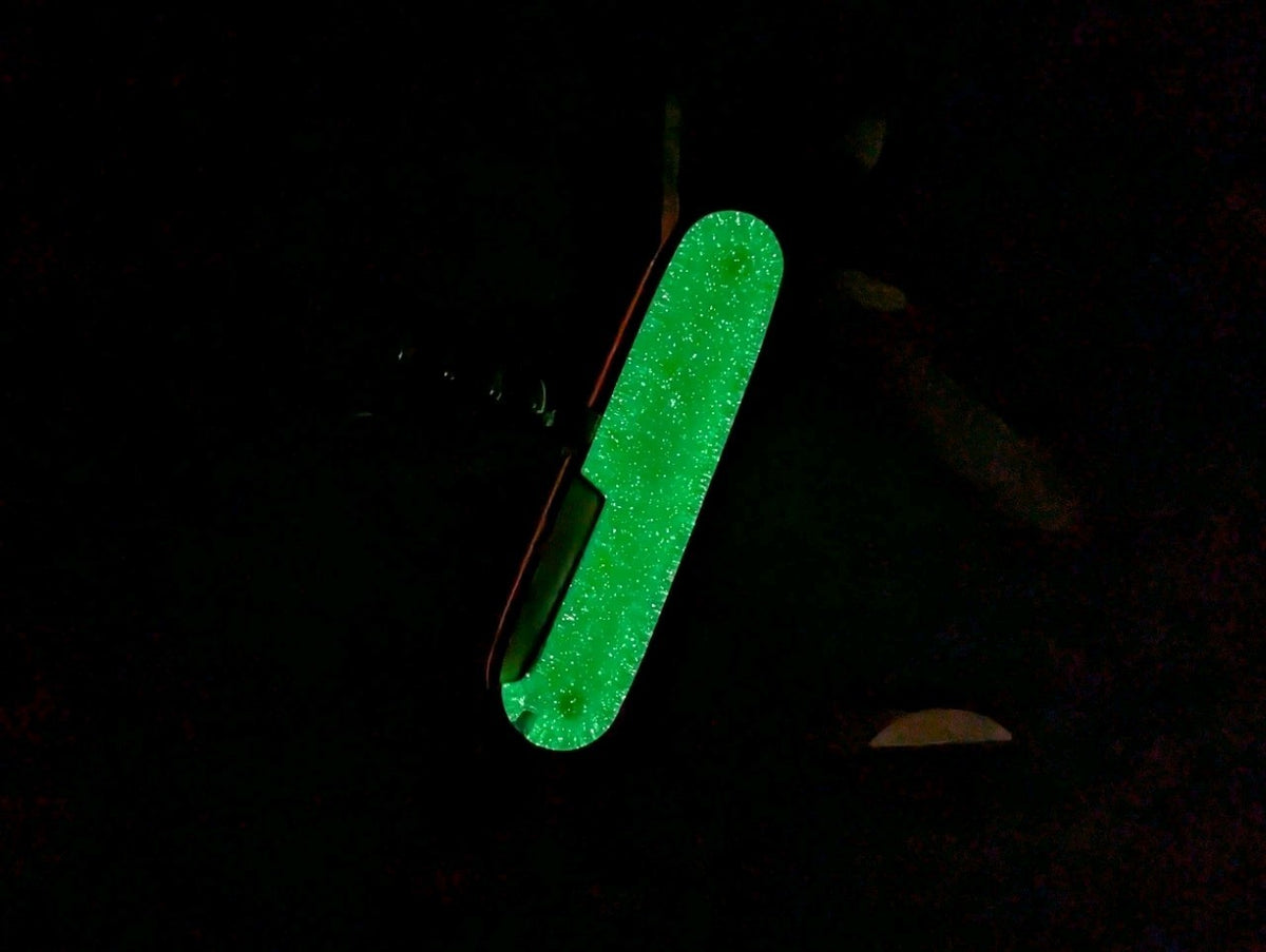 CUSTOM VICTORINOX EXPLORER GLOW IN THE DARK SWISS ARMY KNIFE MULTI TOOL! 91mm