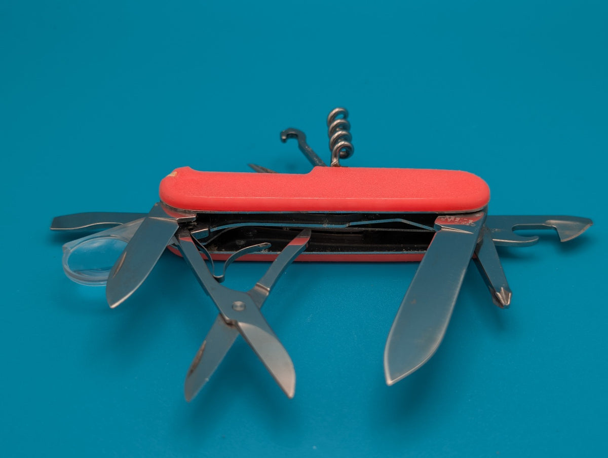 CUSTOM VICTORINOX EXPLORER GLOW IN THE DARK SWISS ARMY KNIFE!