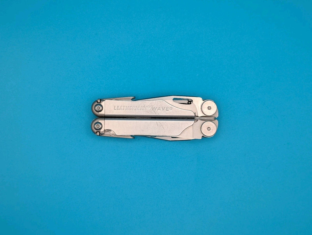 Leatherman Wave Multi Tool! Stainless! Retired! Free Shipping!