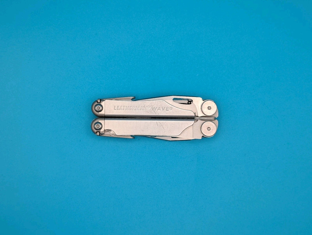 Leatherman Wave Multi Tool! Stainless! Retired! Free Shipping!