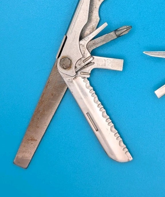 SOG USA PARATOOL Multi-Tool!