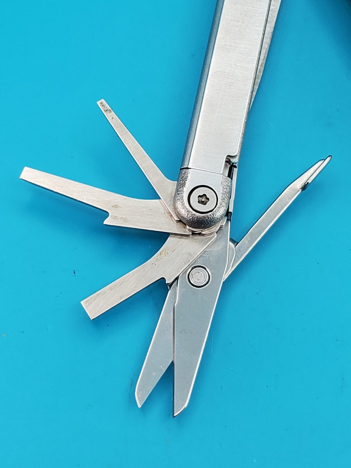 Leatherman Wave Original Vintage Retired, Dated 0401 (APR, 2001)