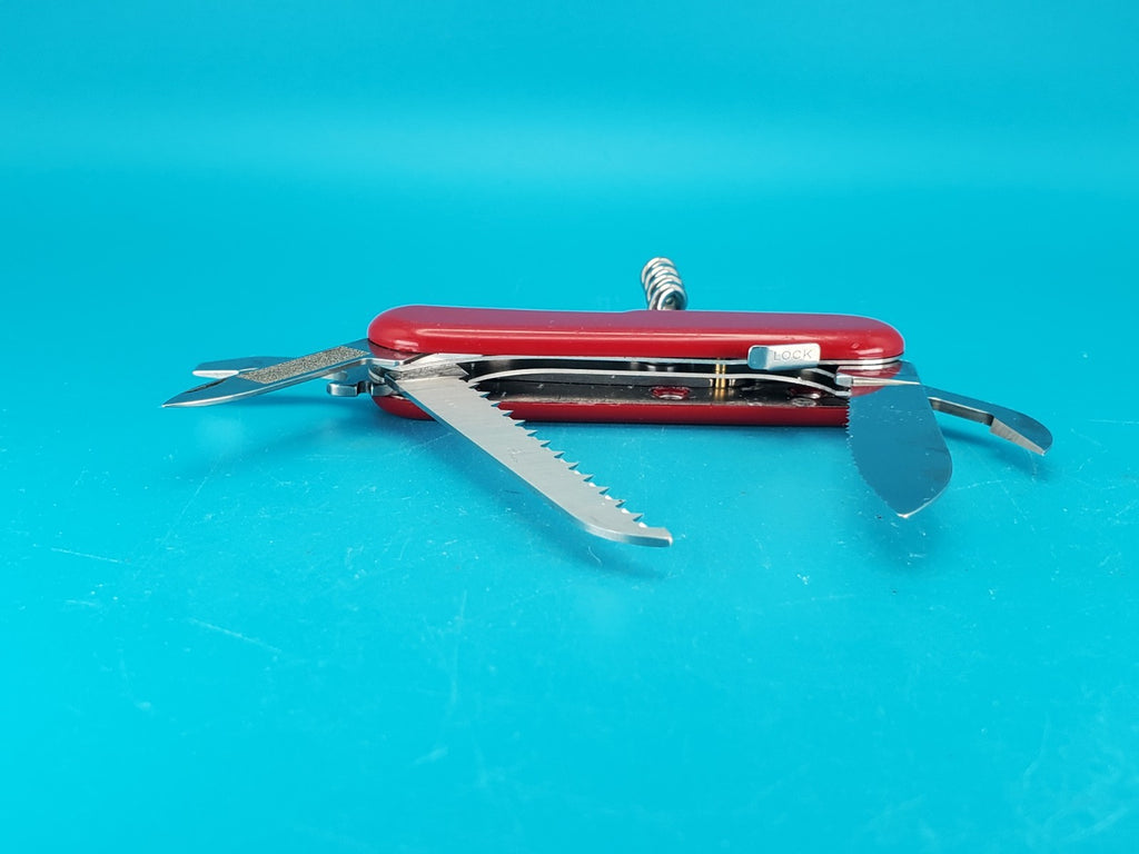 Wenger Alpine Backpacker Swiss Army Knife Multi Tool! With Serrated Blade!