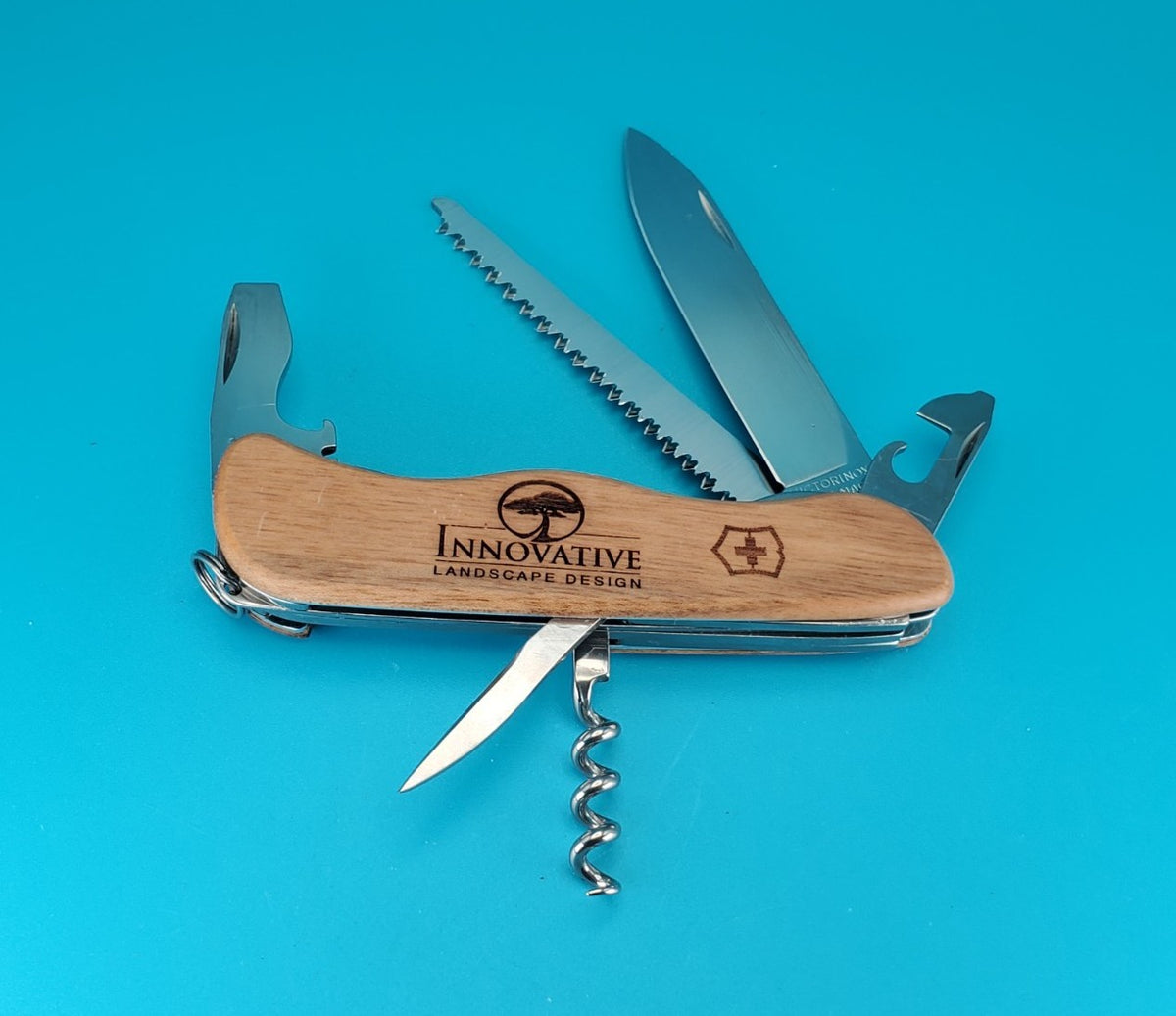 Victorinox Forester Wood Swiss Army Knife Multi Tool! INNOVATIVE LANDSCAPE