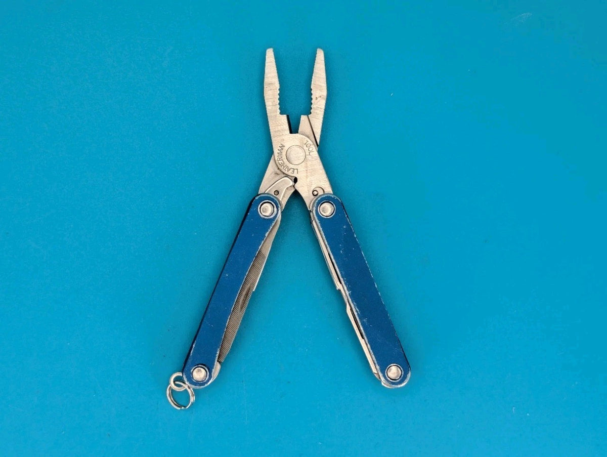 Leatherman SQUIRT PS4 Multi-Tool With Pliers Scissors Knife BLUE!