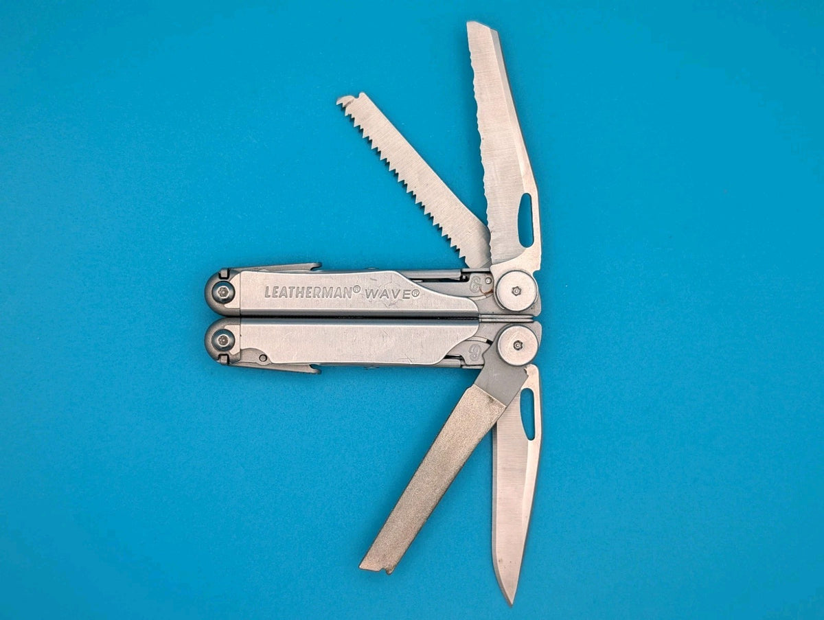 Leatherman Wave Multi Tool! Stainless! Retired! Free Shipping!