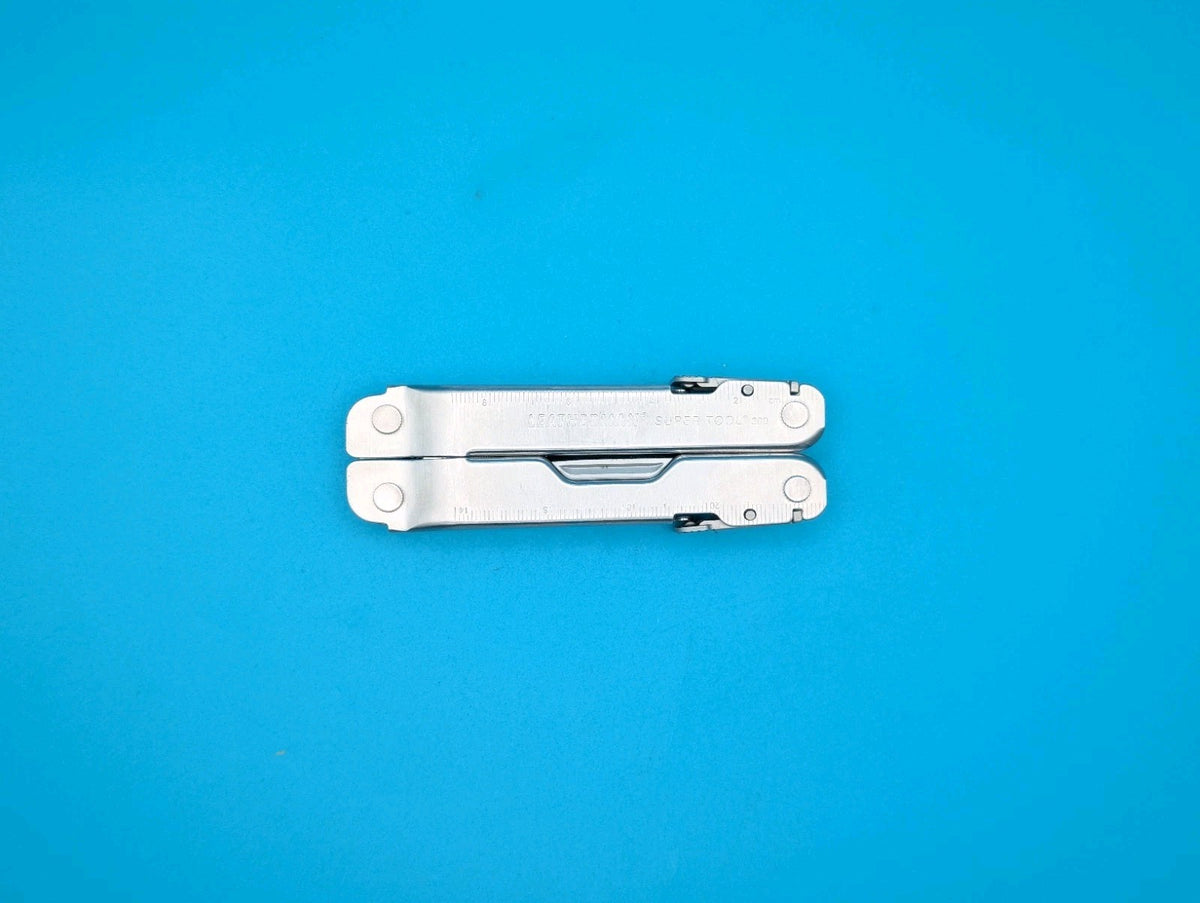 Leatherman Stainless Steel Super Tool 300 Multitool!