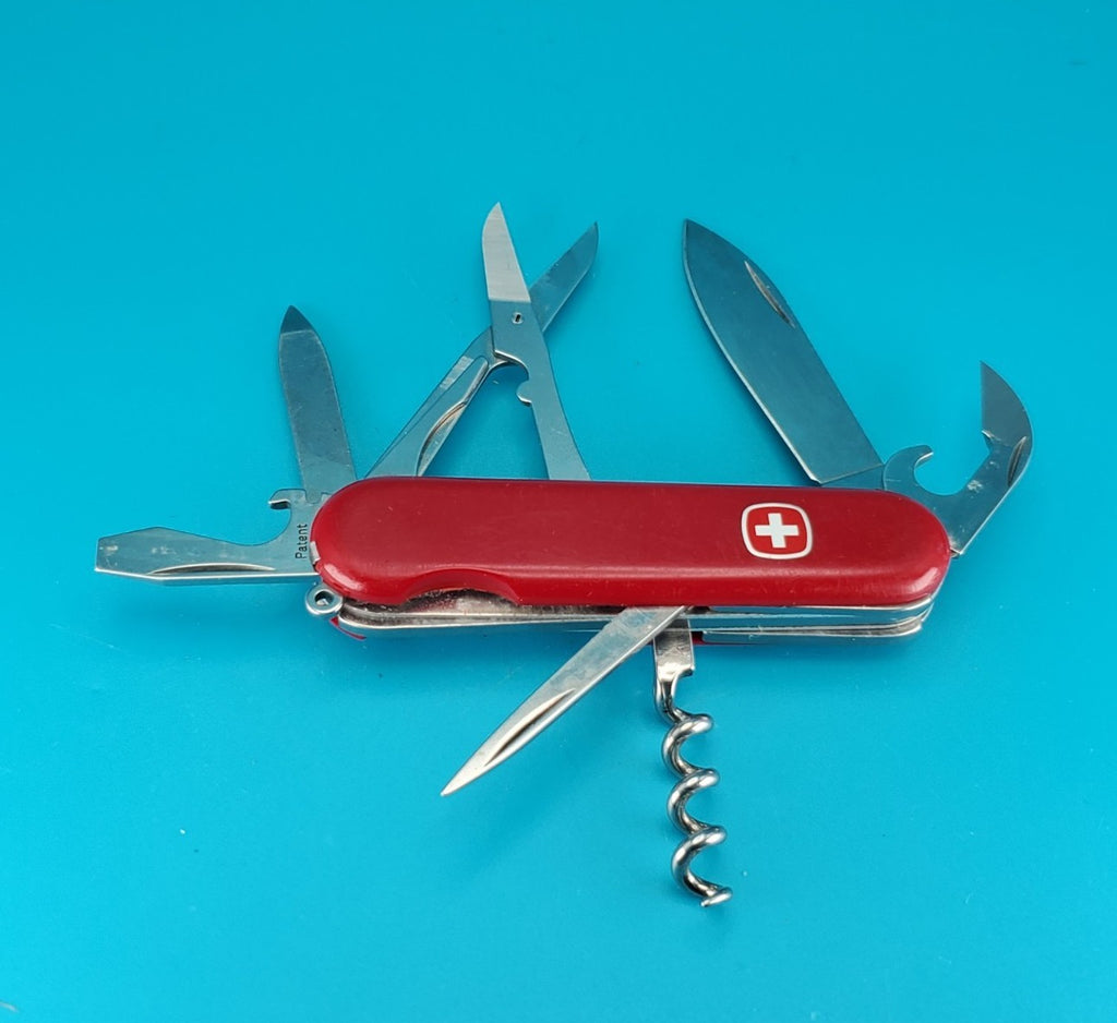 Wenger Traveler Red Swiss Army Knife Multi Tool!