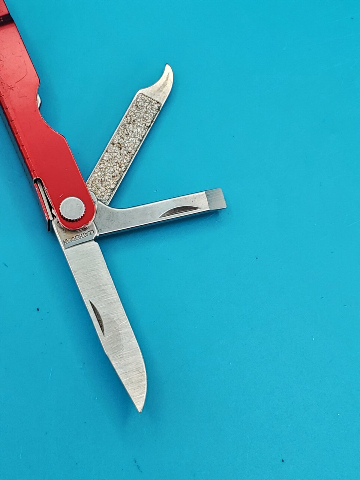 Leatherman Micra Multi-Tool, Knife, Scissors, Key Ring, Red!