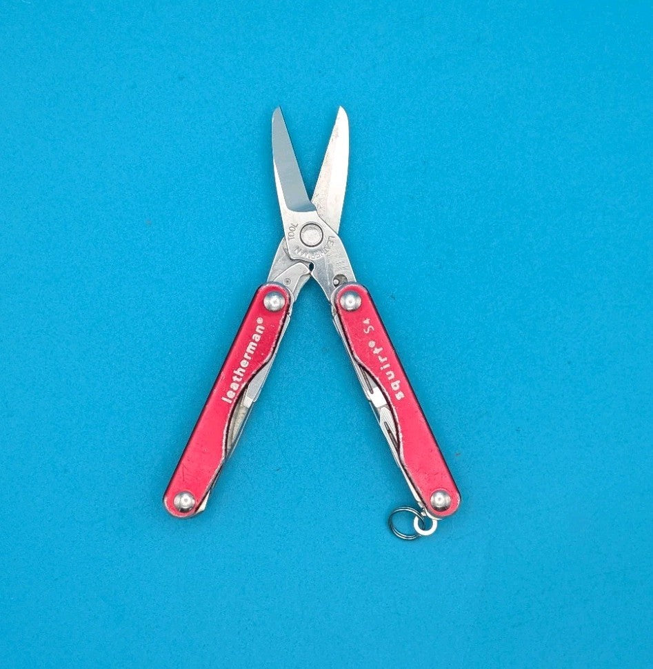 Leatherman Squirt S4 Multi-Tool, Key Ring, Retired, RED!