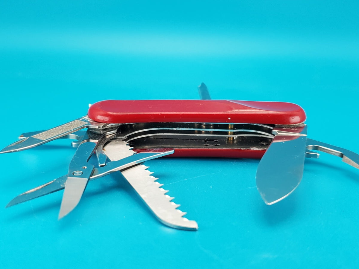 Wenger EVO 18 Red Swiss Army Knife Multi Tool!