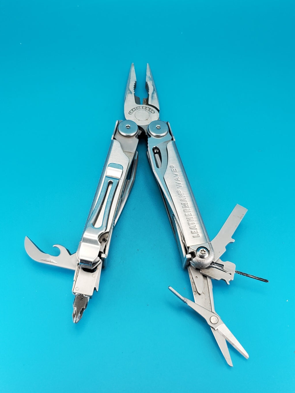 Leatherman Wave Multi Tool! Stainless! Retired! Free Shipping!