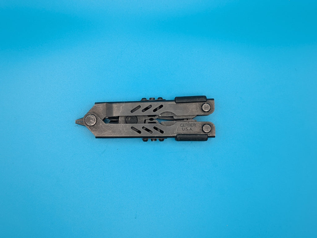 Gerber MP400 Compact Multitool Stainless Steel! Black!