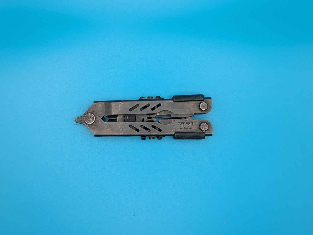 Gerber MP400 Compact Multitool Stainless Steel! Black!