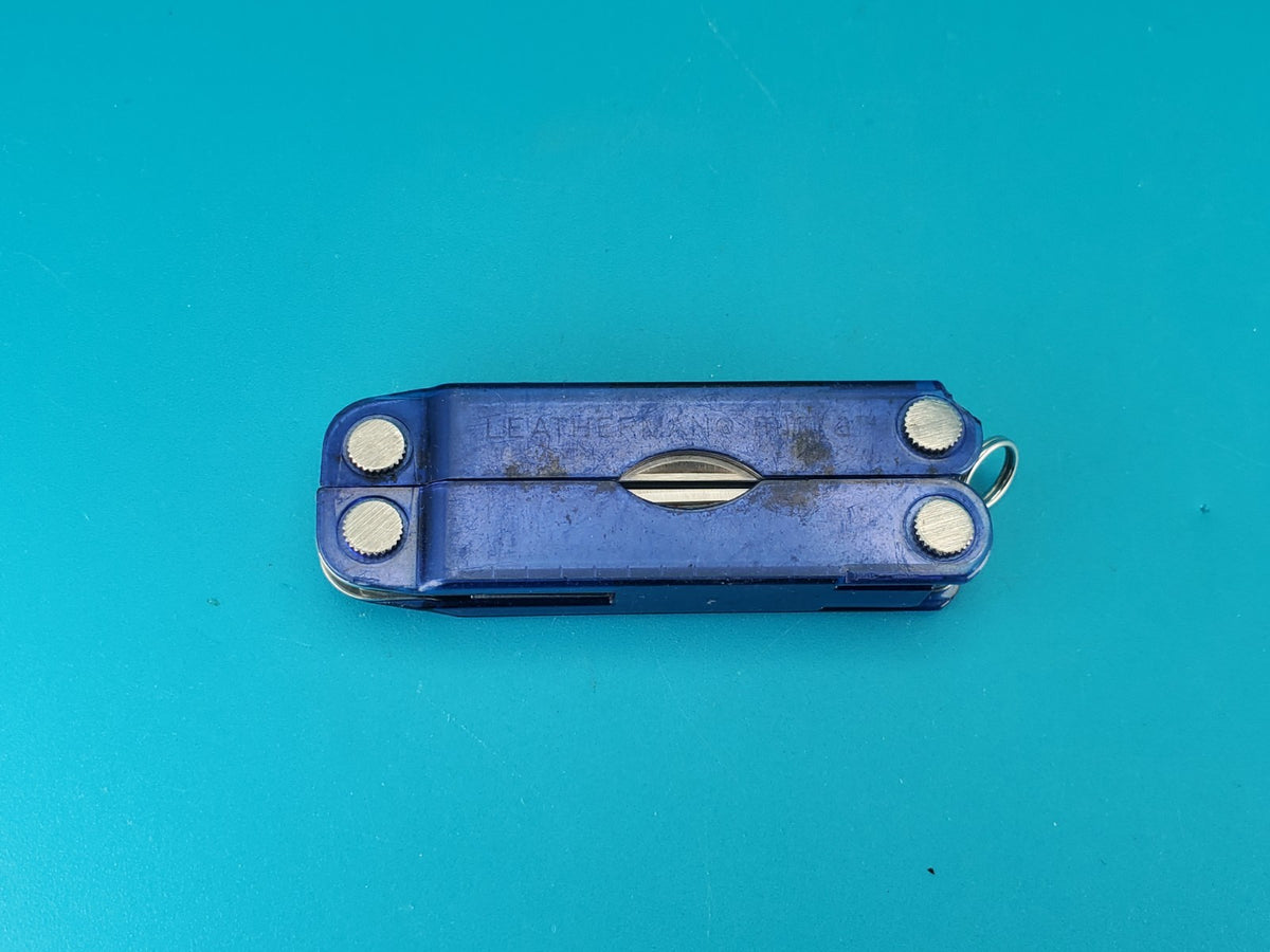 Leatherman Micra Multi-Tool, Knife, Scissors, Key Ring! BLUE CASE