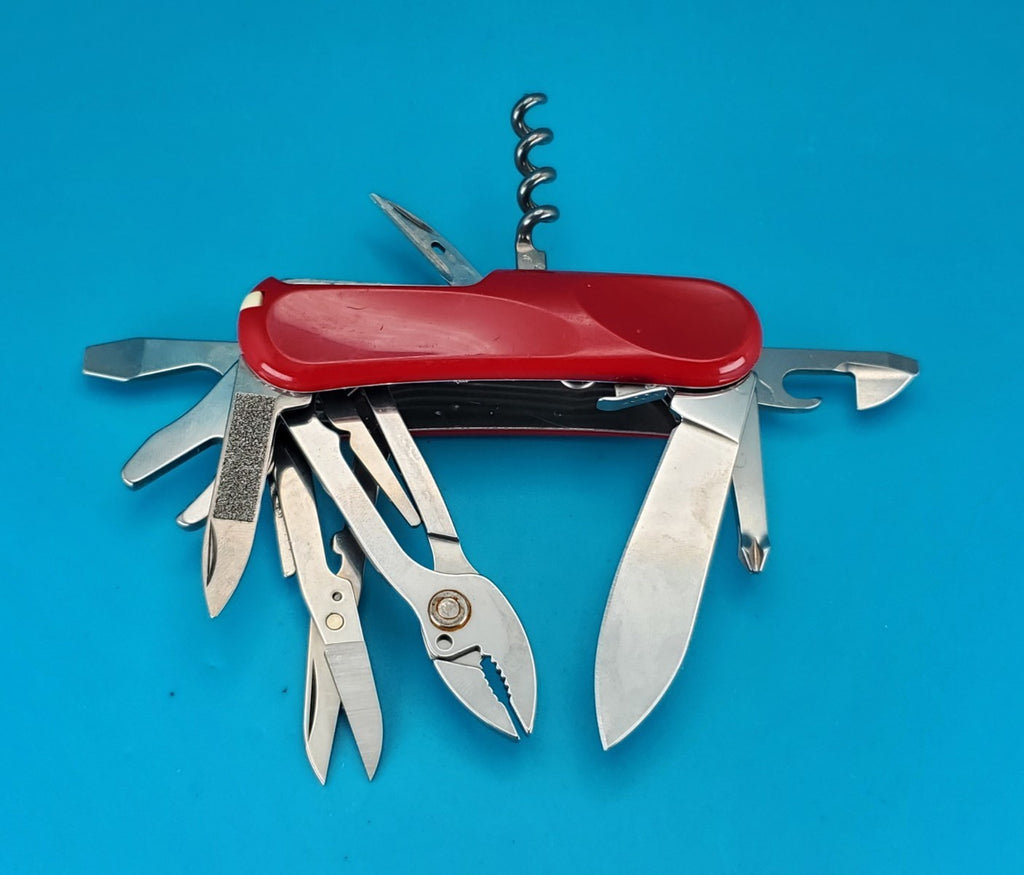 Wenger Evo S557 Swiss Army Knife Multi Tool! Delémont, 85mm, With Locking Blade!