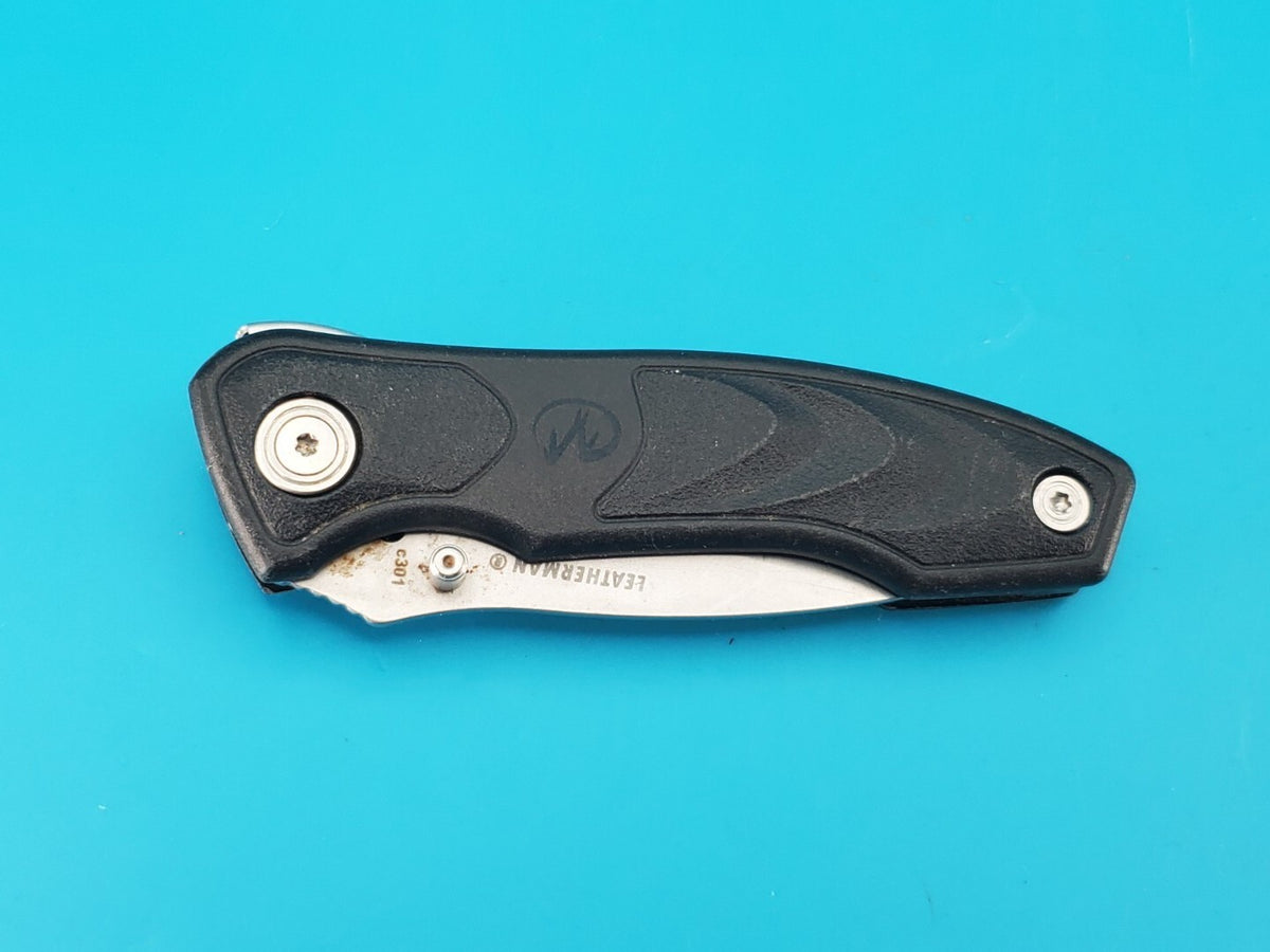 Leatherman C301 Pocket Knife with Clip Combo Blade Liner Lock!