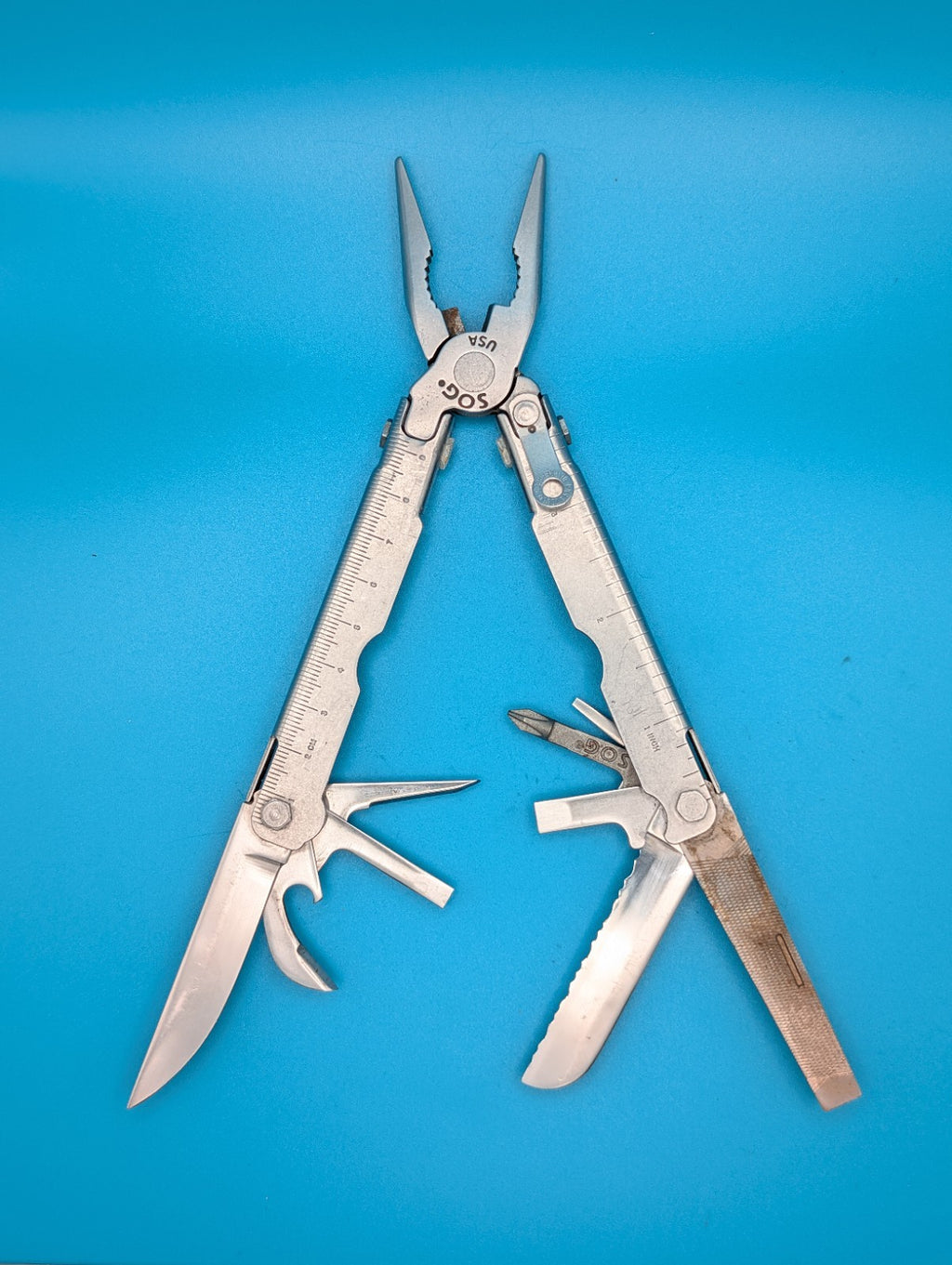 SOG USA PARATOOL Multi-Tool!