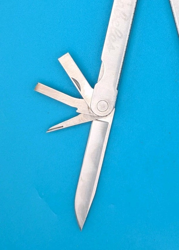Leatherman PST Multi Tool! 01/00 DATE STAMP! CABELA'S