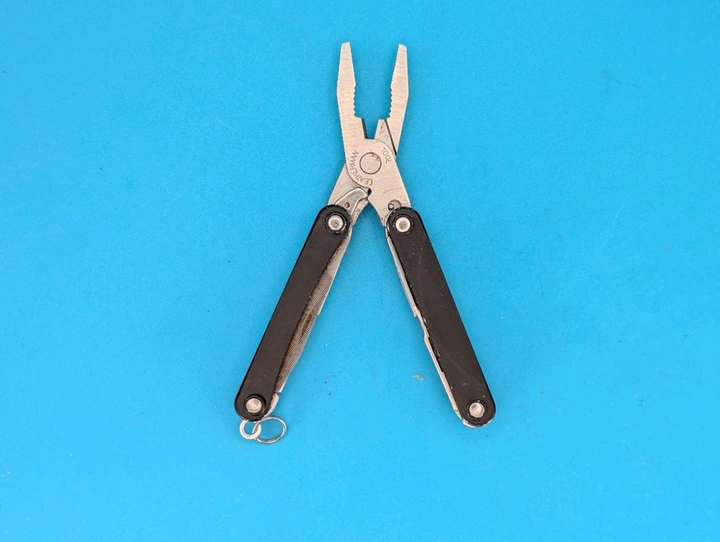 Leatherman SQUIRT PS4 Multi-Tool With Pliers Scissors Knife BLACK!