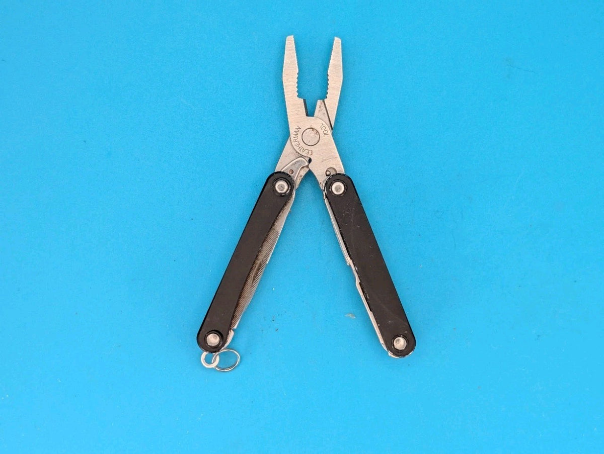 Leatherman SQUIRT PS4 Multi-Tool With Pliers Scissors Knife BLACK!