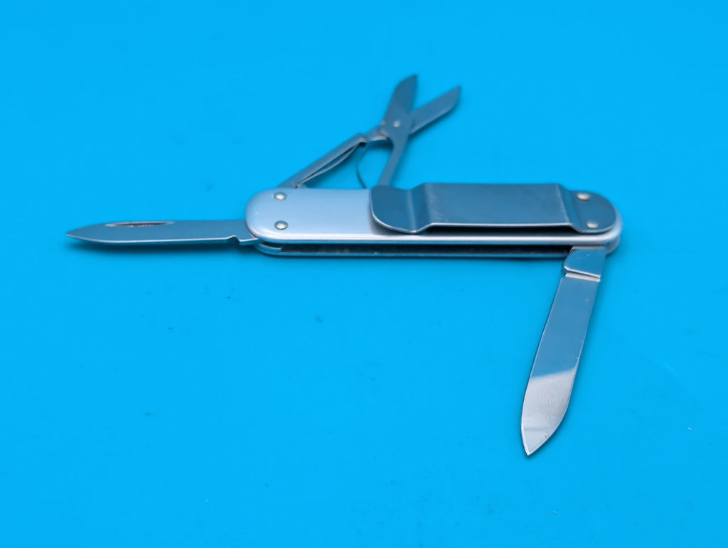 Victorinox Money Clip Silver Alox Swiss Army Knife Multi Tool! GILA RIVER CASINO