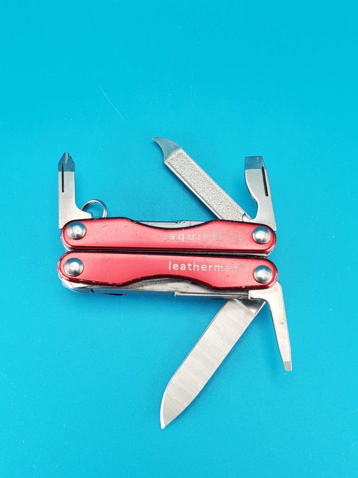 Leatherman "Squirt S4" Stainless Steel Multi Tool - RED!