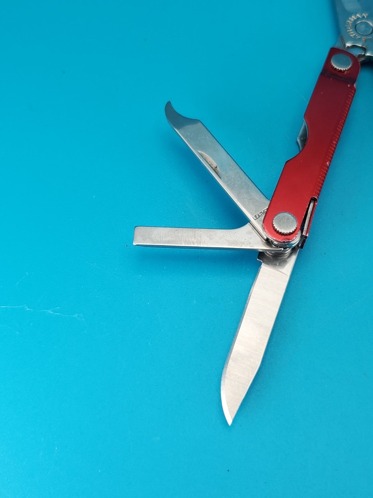 Leatherman Micra Multi-Tool, Knife, Scissors, Key Ring, Red!