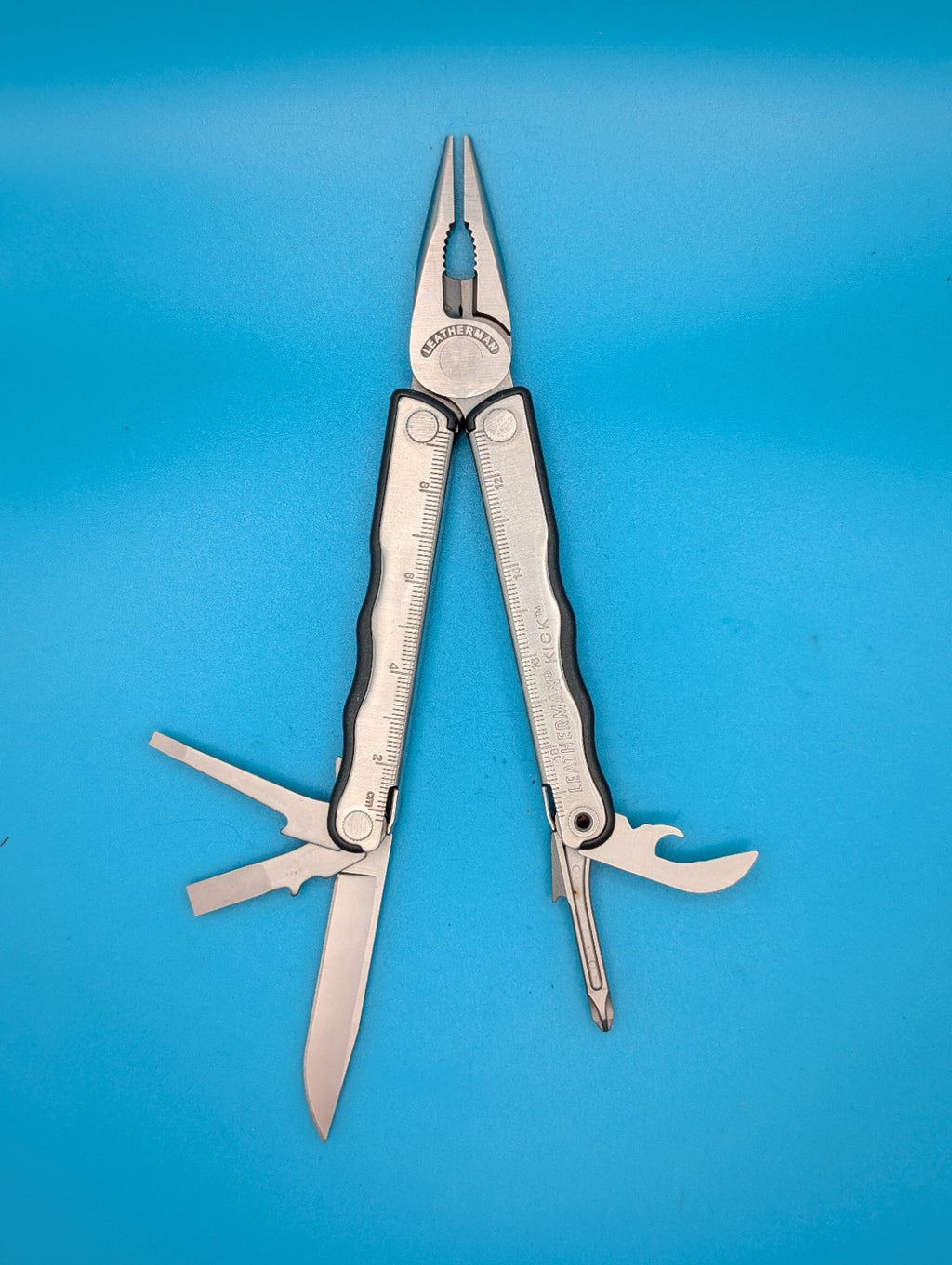 Leatherman Kick Multi-Tool, Knife, Pliers, Retired, Collectible! *FLUEGER PRES*