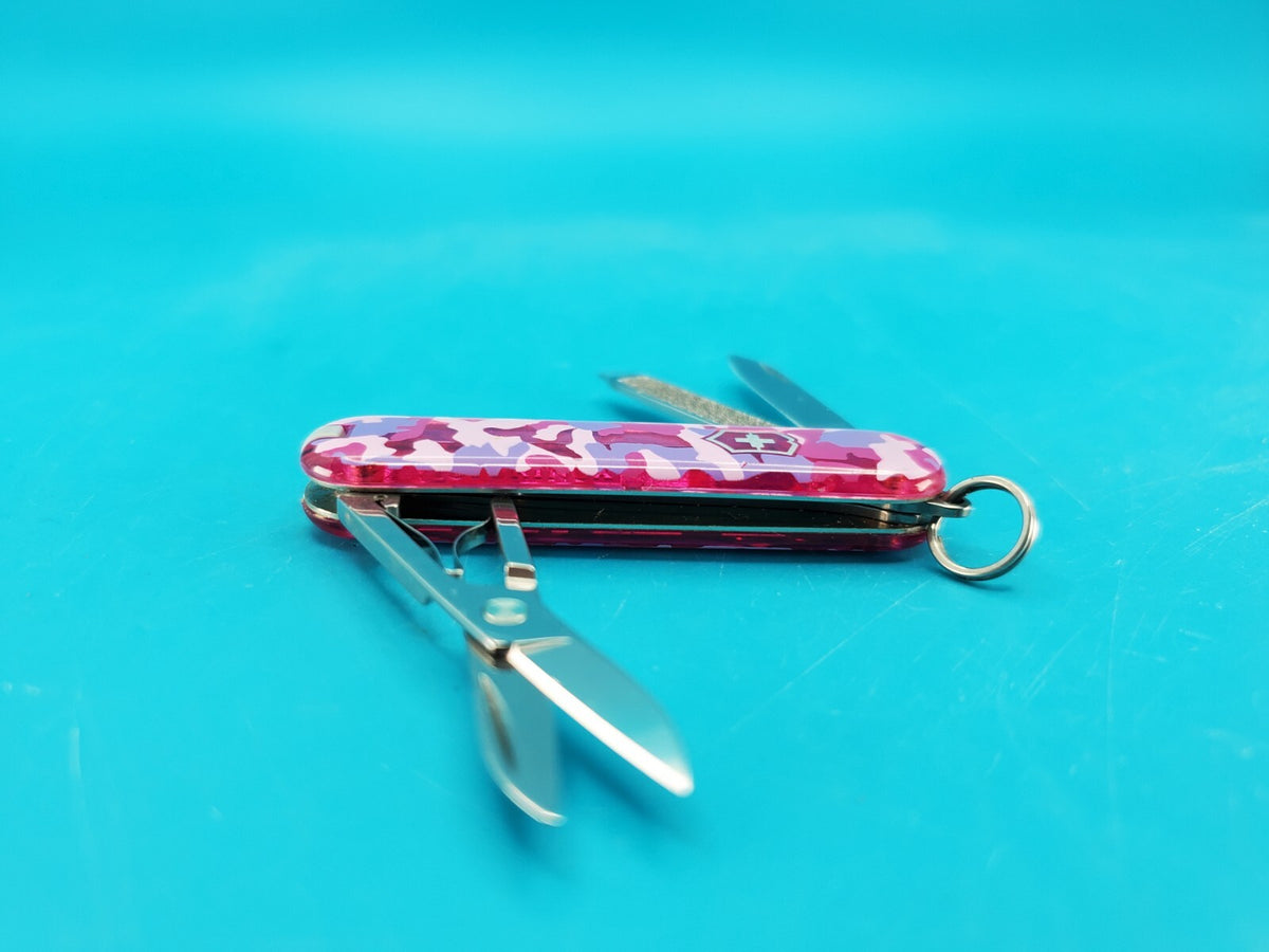 Victorinox Classic SD Swiss Army Knife 3 Tool Pocket Knife! PINK CAMO!