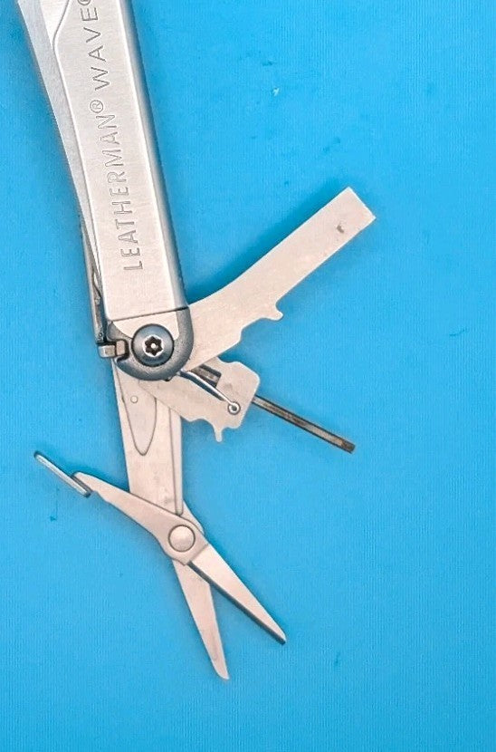 Leatherman Wave Multi Tool! Stainless! Retired! Free Shipping!