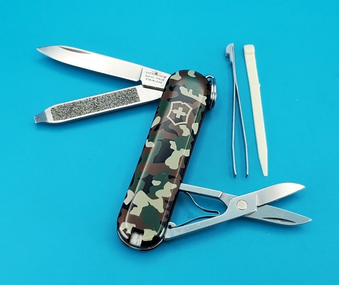 Victorinox Classic SD Swiss Army Knife 3 Tool Pocket Knife! CAMO SCALES!