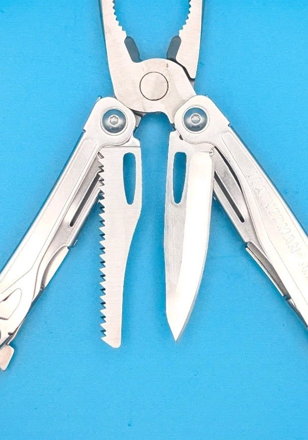 Leatherman Sidekick Multi-Tool, Knife, Pliers, Saw, Stainless!