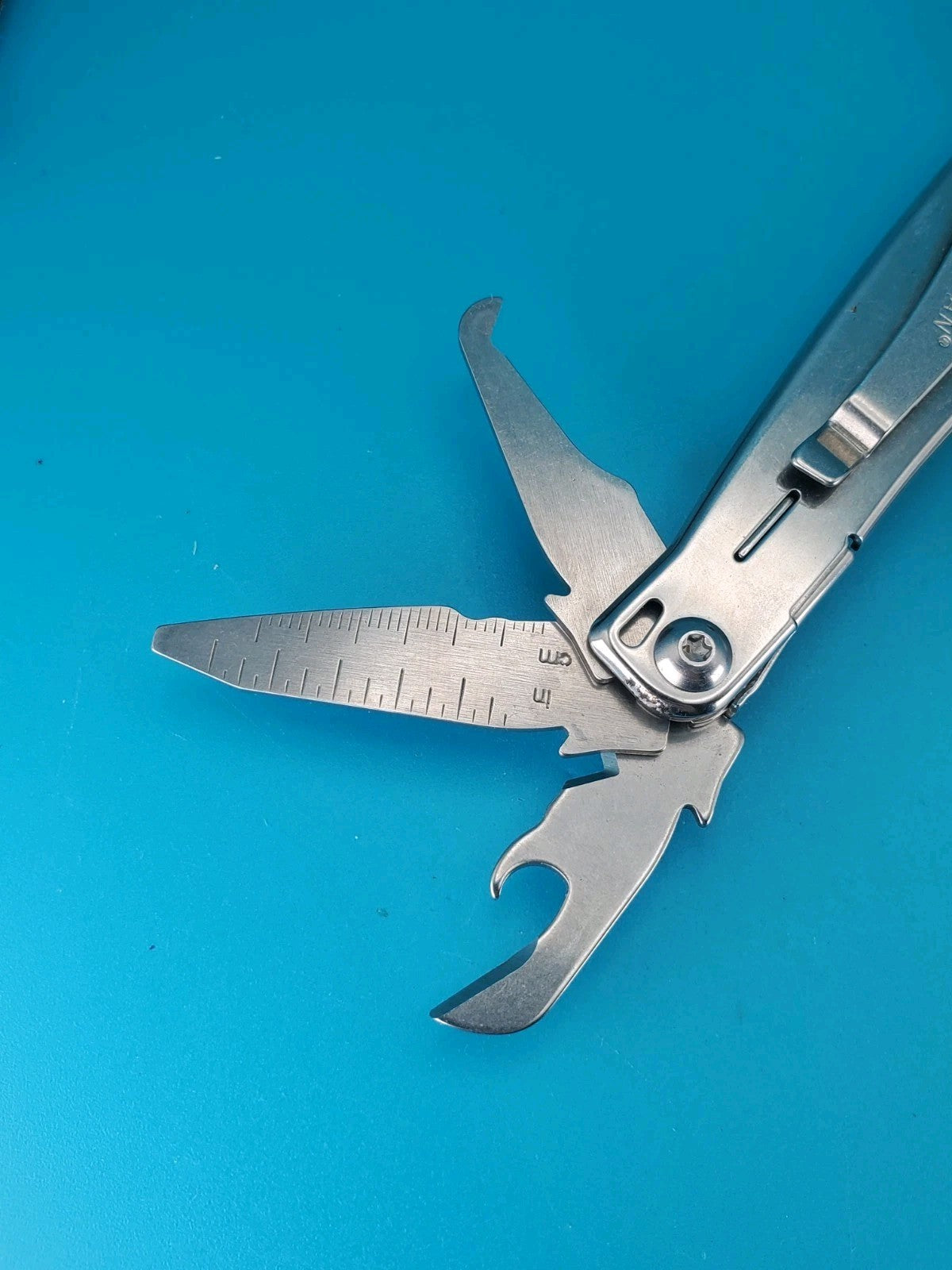 LEATHERMAN WINGMAN MULTI-TOOL! FAST SHIPPING! WITH SHEATH!
