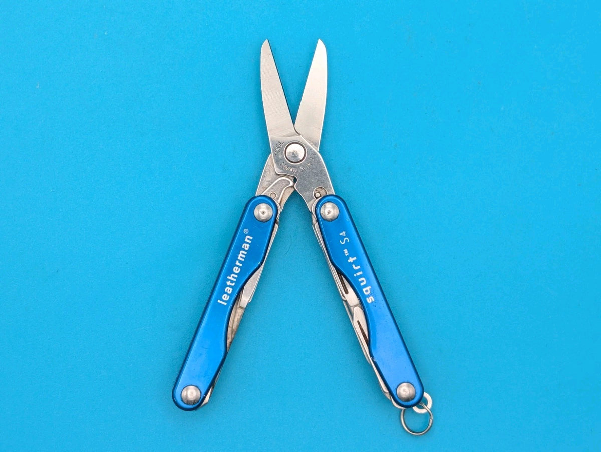 Leatherman Squirt S4 Multi-Tool, Key Ring, Retired, BLUE!