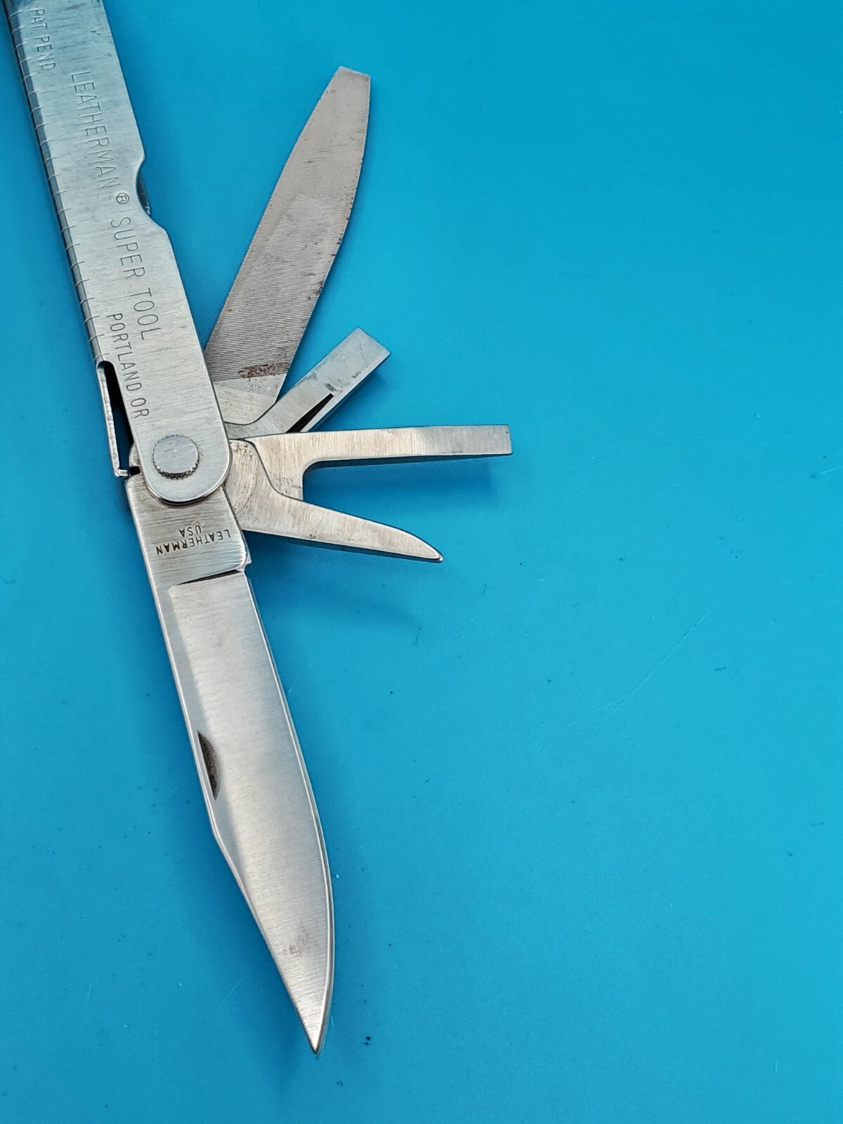 LEATHERMAN Super TOOL Multi Function Tool PLIERS, Stainless! 09-95 DATE!