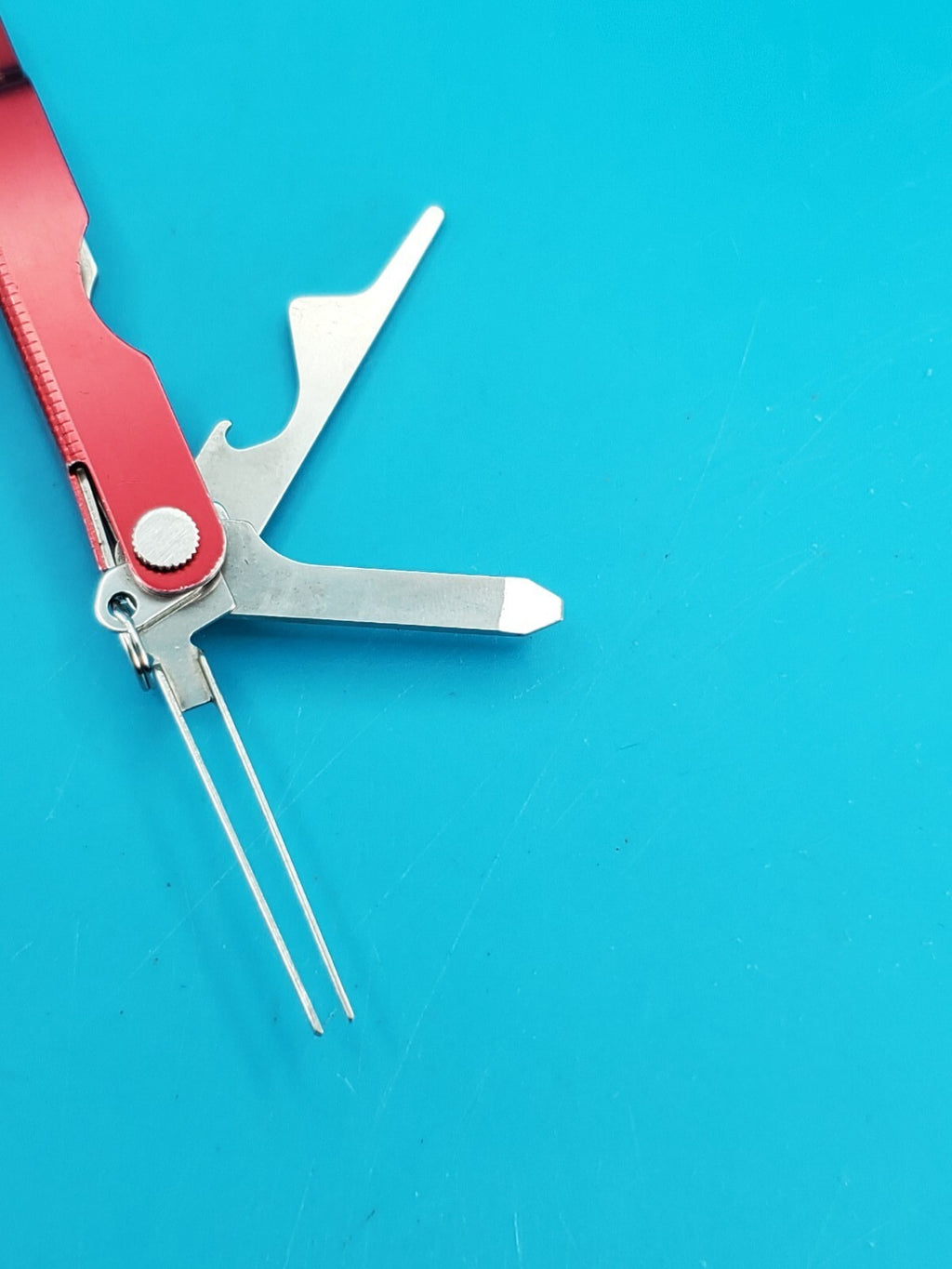 Leatherman Micra Multi-Tool, Knife, Scissors, Key Ring, Red!