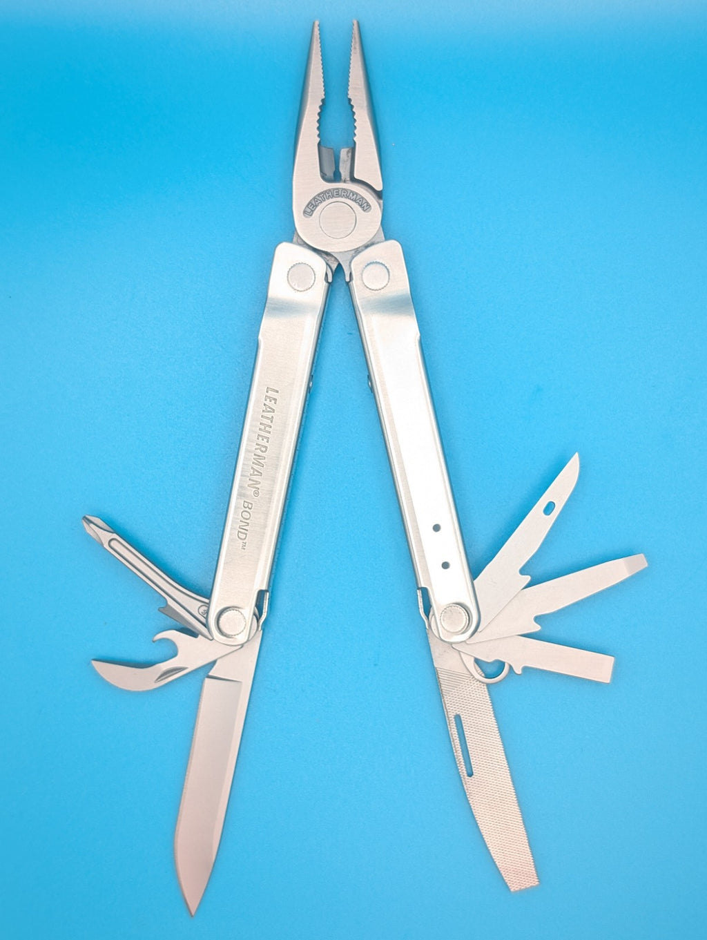 LEATHERMAN Bond Multitool, Stainless Steel Everyday Tool!