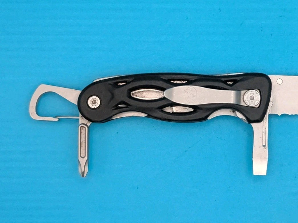 Retired Leatherman E303 Knife Screwdriver Multi-Tool w/Carabiner!